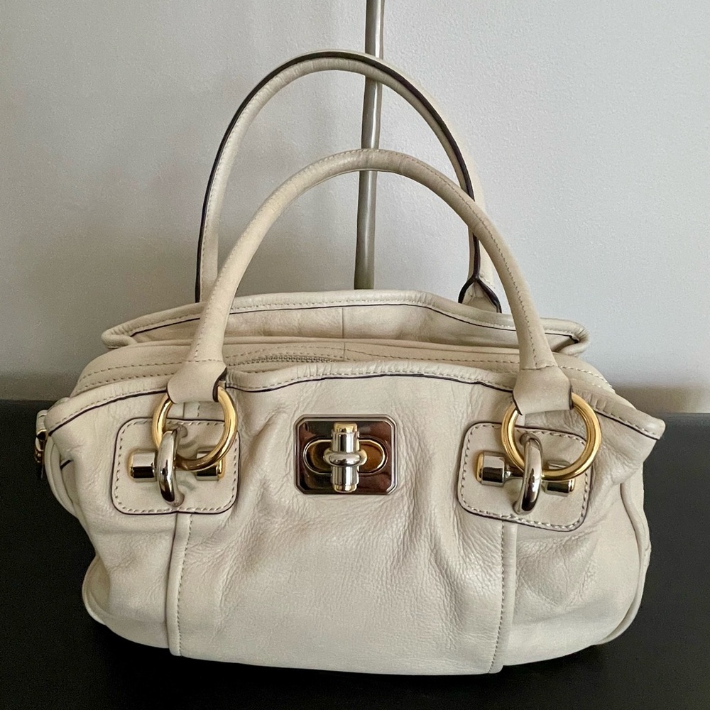 B Makowsky Elegant Cream Leather Handbag